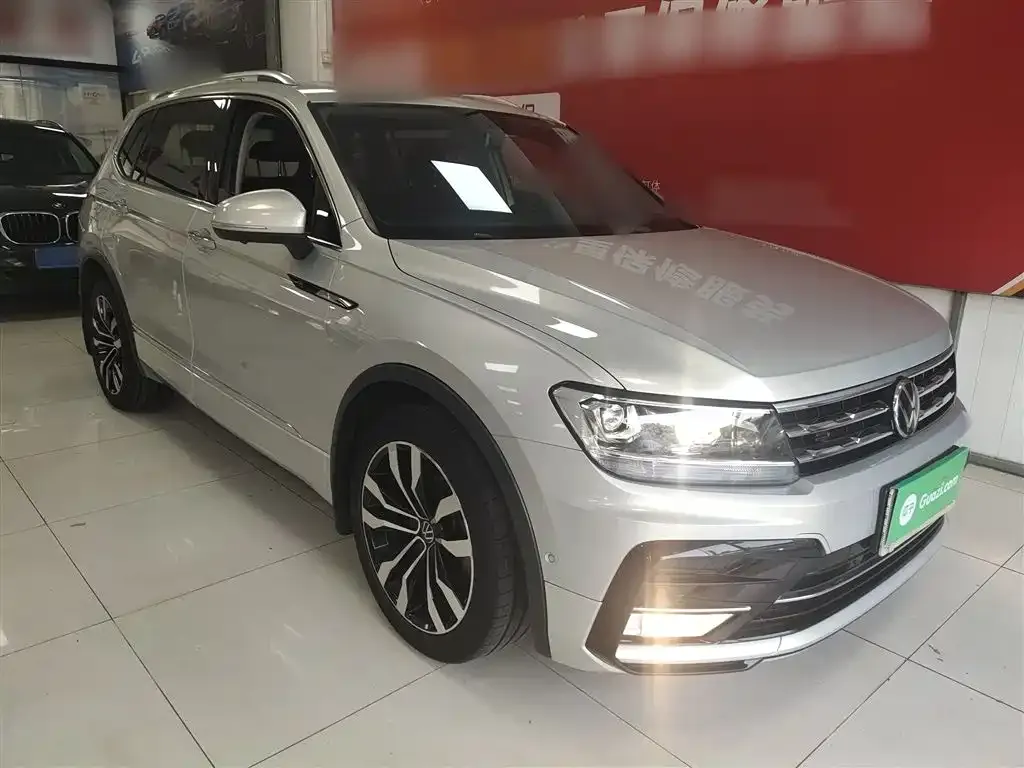 Volkswagen Tiguan L — фото 4