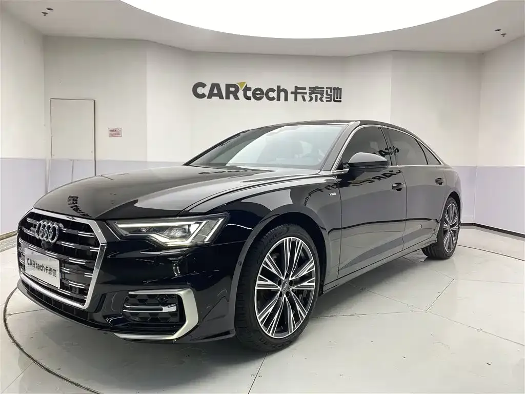 Audi A6L — фото 1