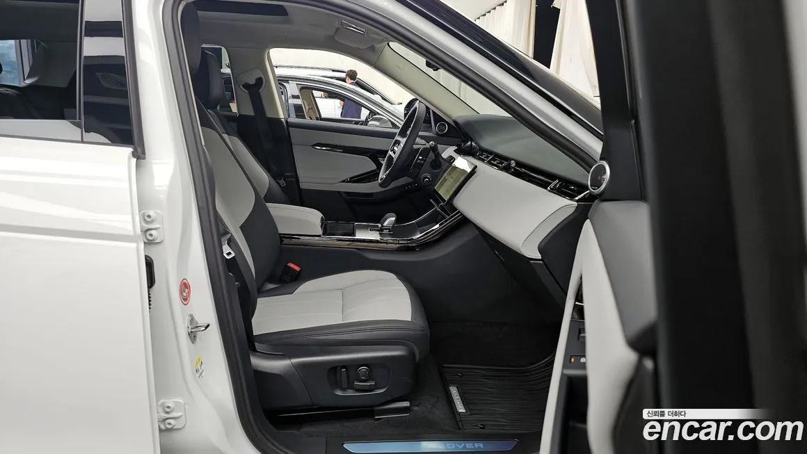 Land Rover Range Rover Evoque — фото 10