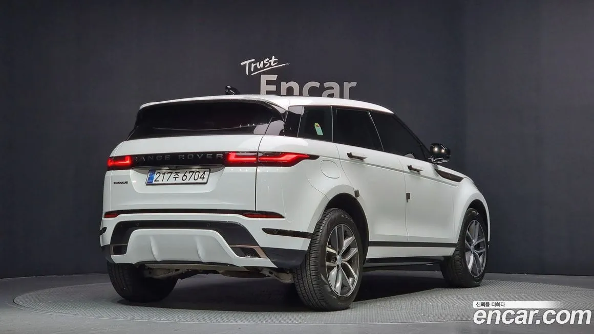Land Rover Range Rover Evoque — фото 2