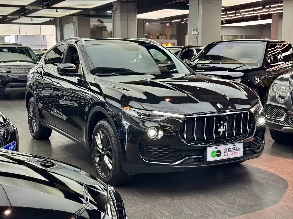 Maserati Levante — фото 3