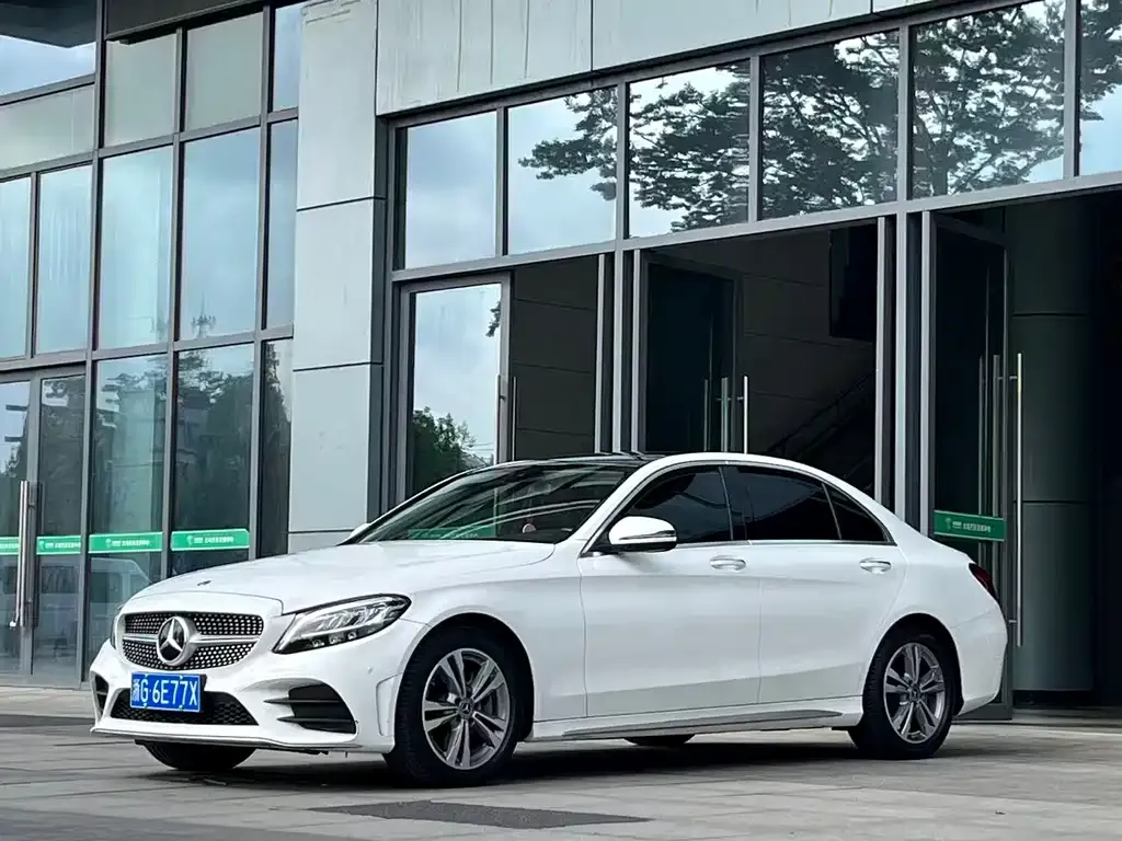 Mercedes-Benz C-Class — фото 1