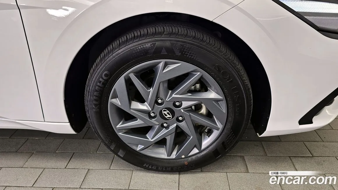 Hyundai AVANTE — фото 5