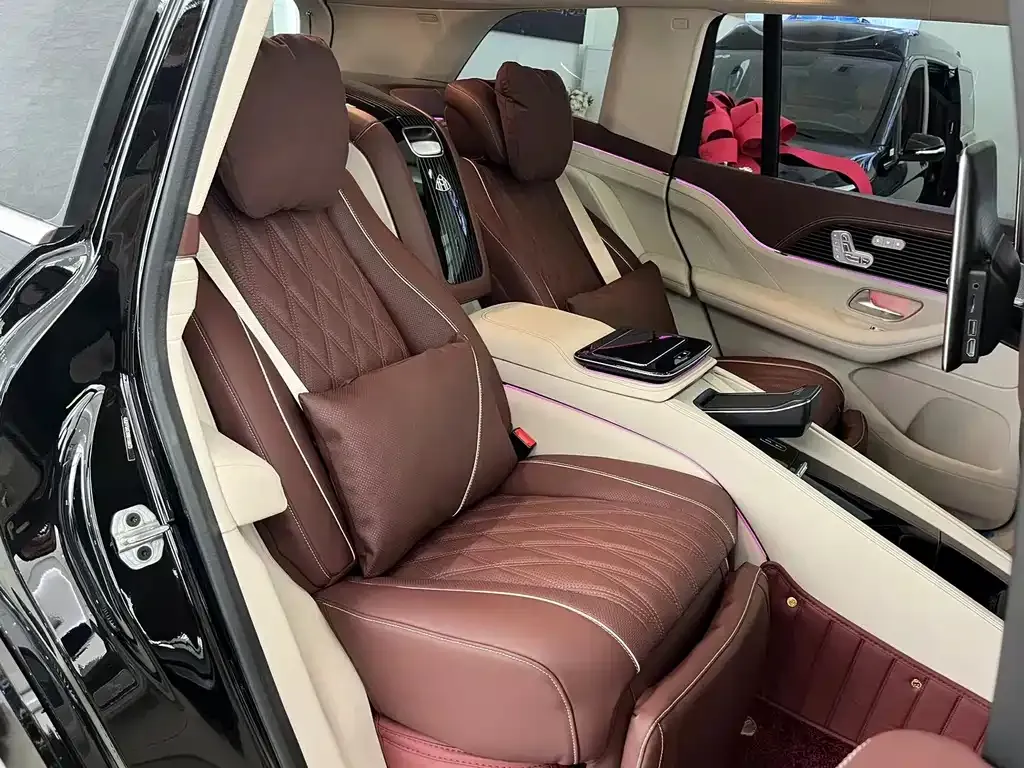 Mercedes-Benz GLS — фото 10