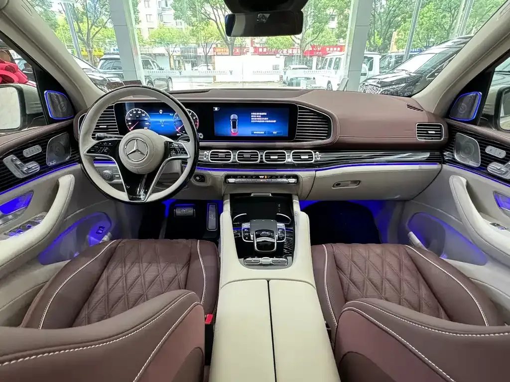Mercedes-Benz GLS — фото 4