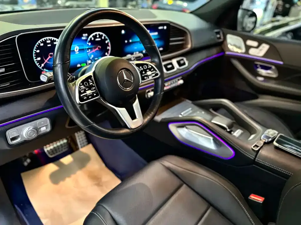 Mercedes-Benz GLS — фото 4