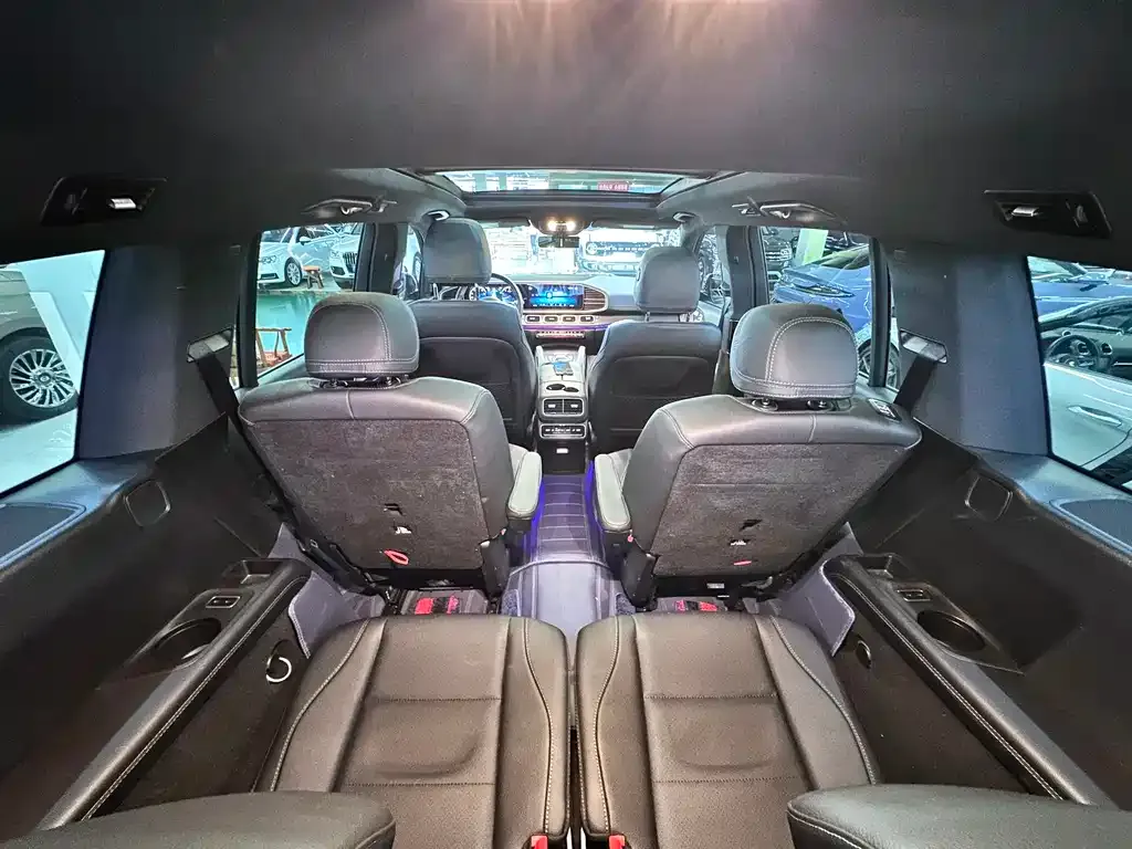 Mercedes-Benz GLS — фото 9