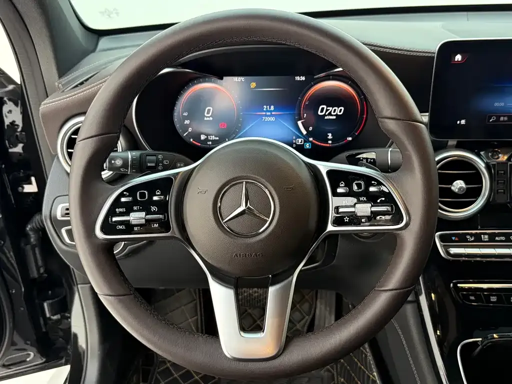 Mercedes-Benz GLC — фото 10