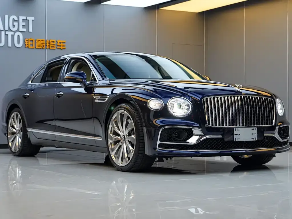 Bentley Flying Spur — фото 4