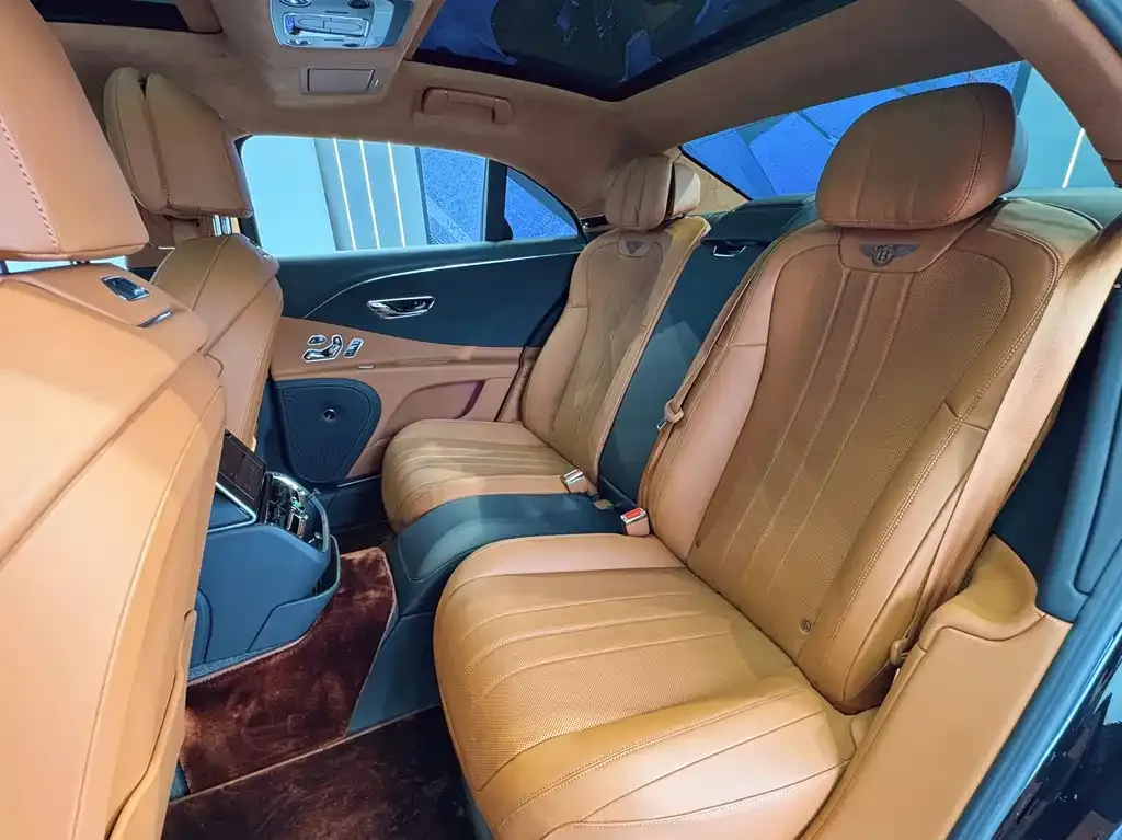 Bentley Flying Spur — фото 7