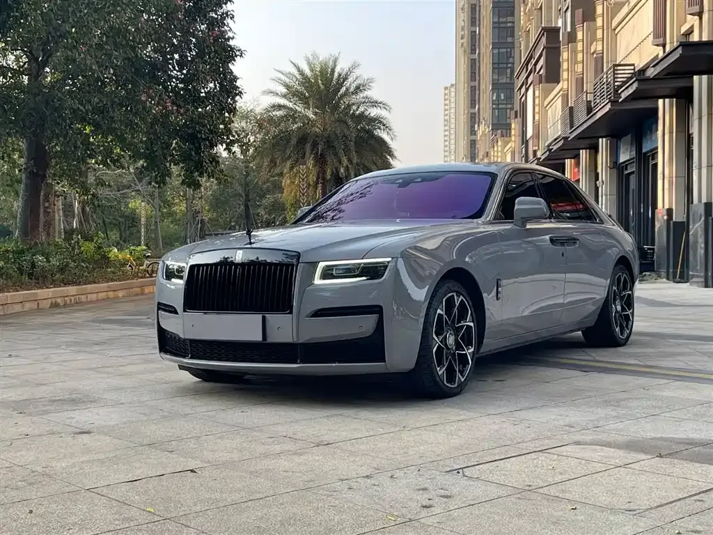 Rolls-Royce Ghost — фото 1