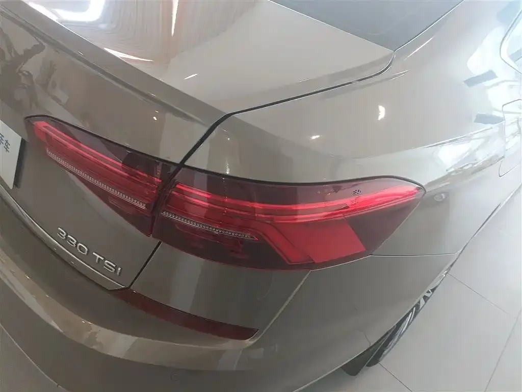 Volkswagen Passat — фото 8