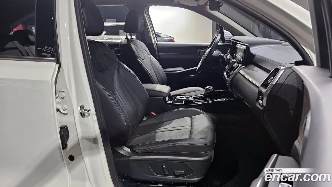 Kia Sorento — фото 10