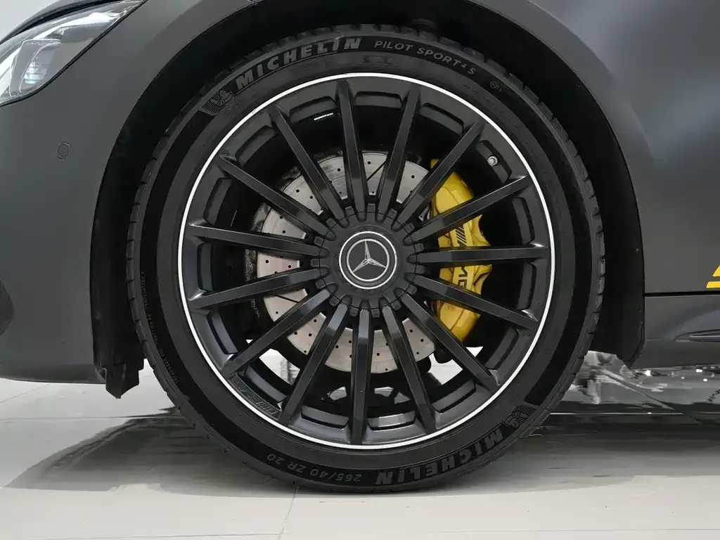 Mercedes-Benz AMG GT — фото 7