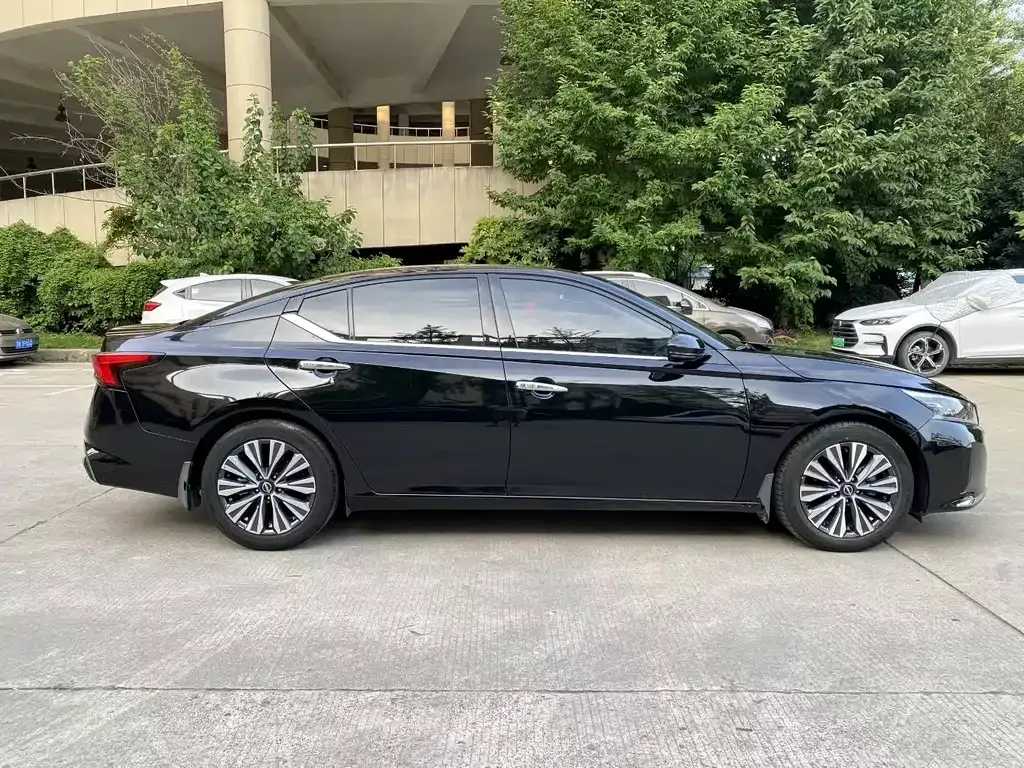Nissan Teana — фото 7