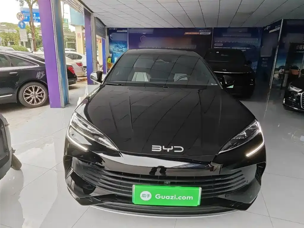 BYD Seal — фото 3