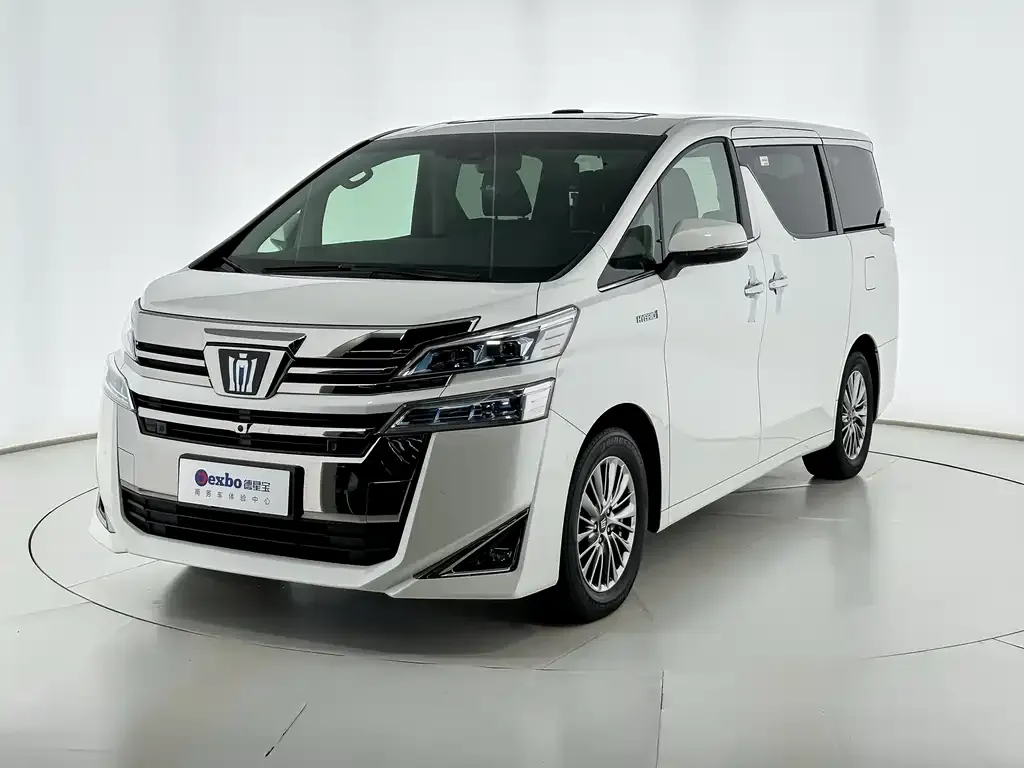 Toyota Vellfire — фото 1