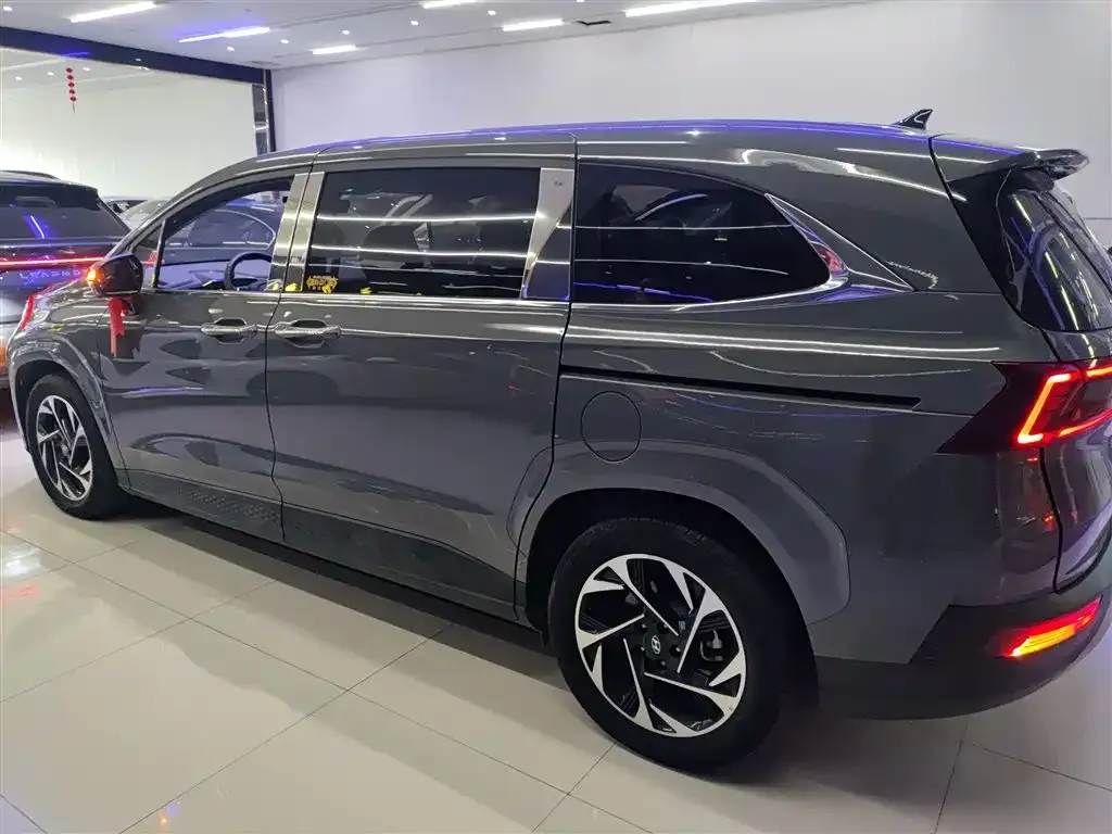 Hyundai Custo — фото 5