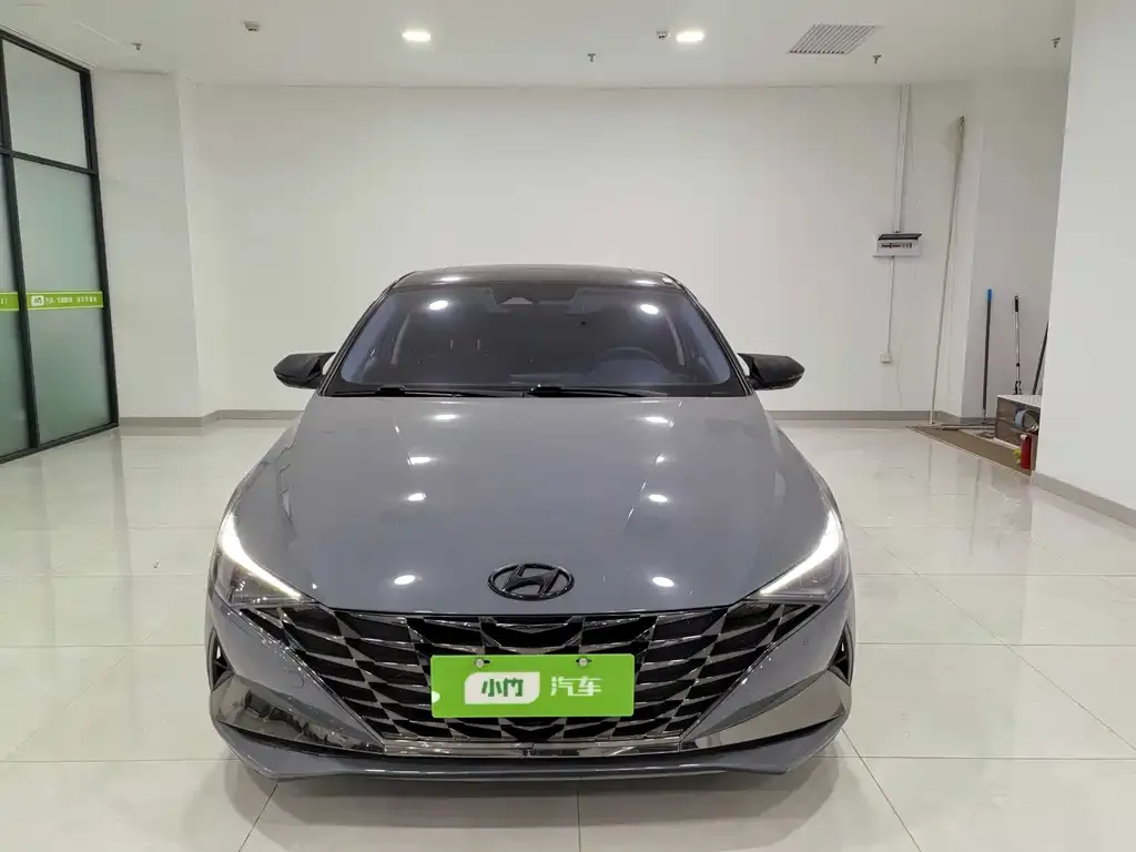 Hyundai Elantra — фото 3