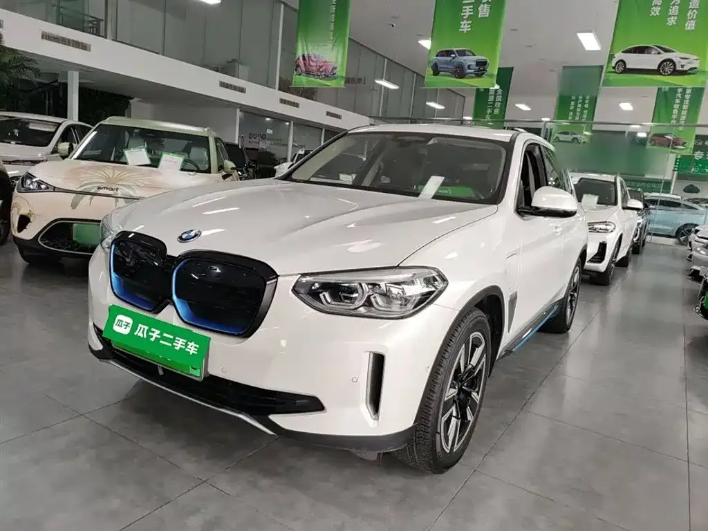 BMW iX3 — фото 2