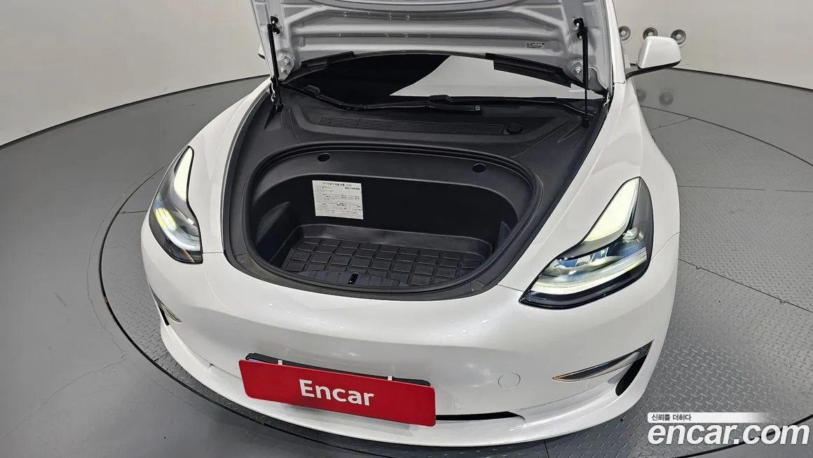 Tesla Model 3 — фото 6
