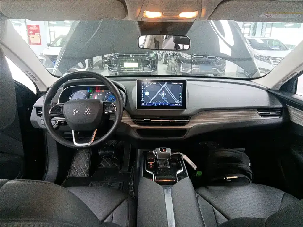 Hongqi E-QM5 — фото 10