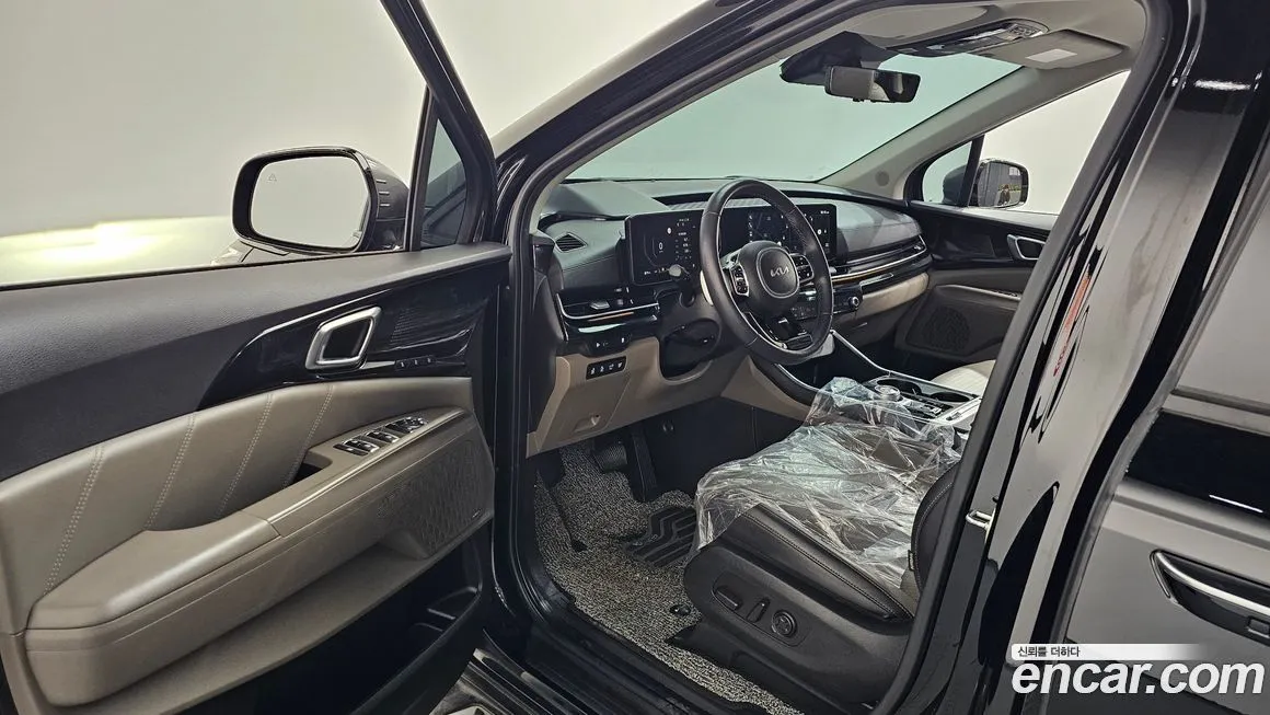 Kia Carnival — фото 10