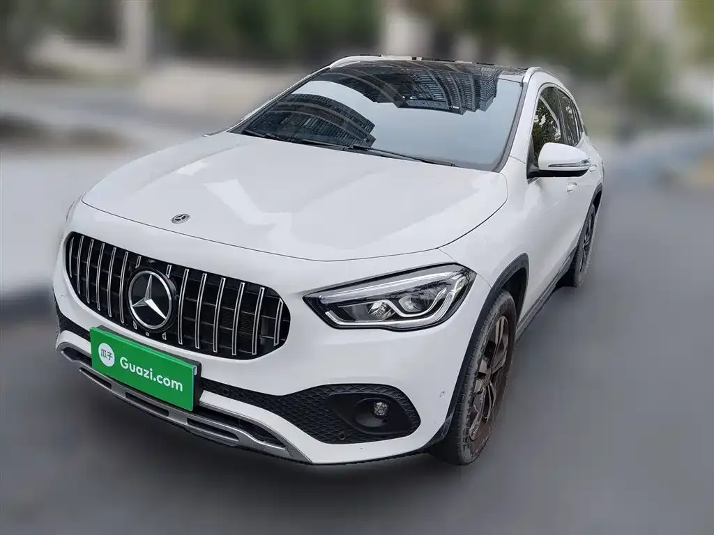 Mercedes-Benz GLA — фото 1