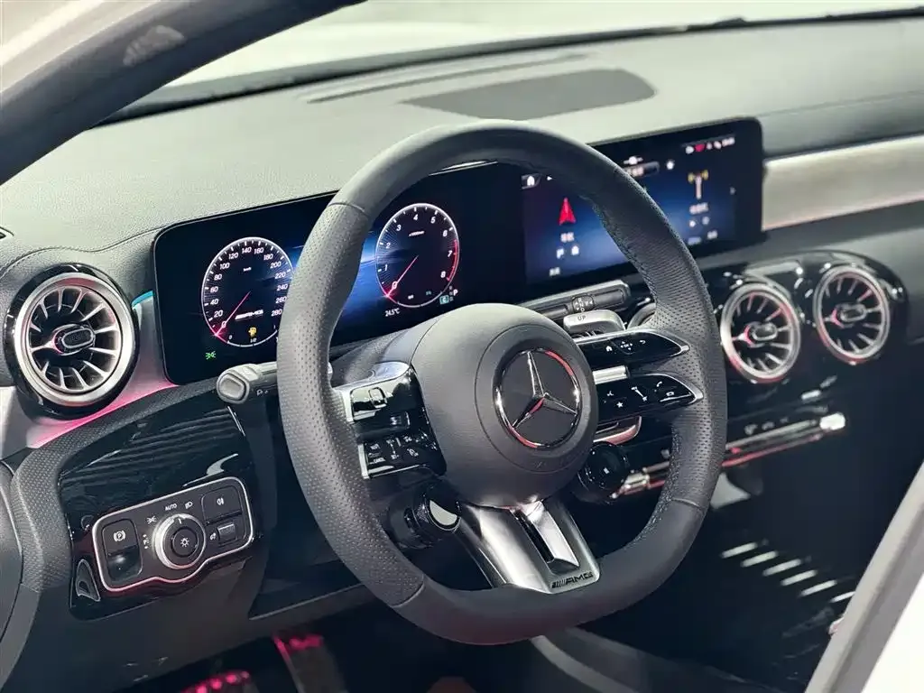Mercedes-Benz A-Class AMG — фото 7