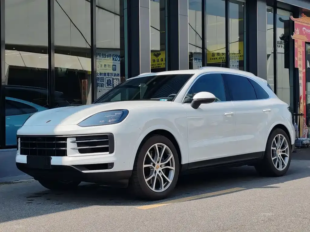 Porsche Cayenne — фото 1