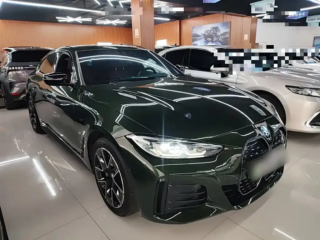 BMW i4 — фото 4