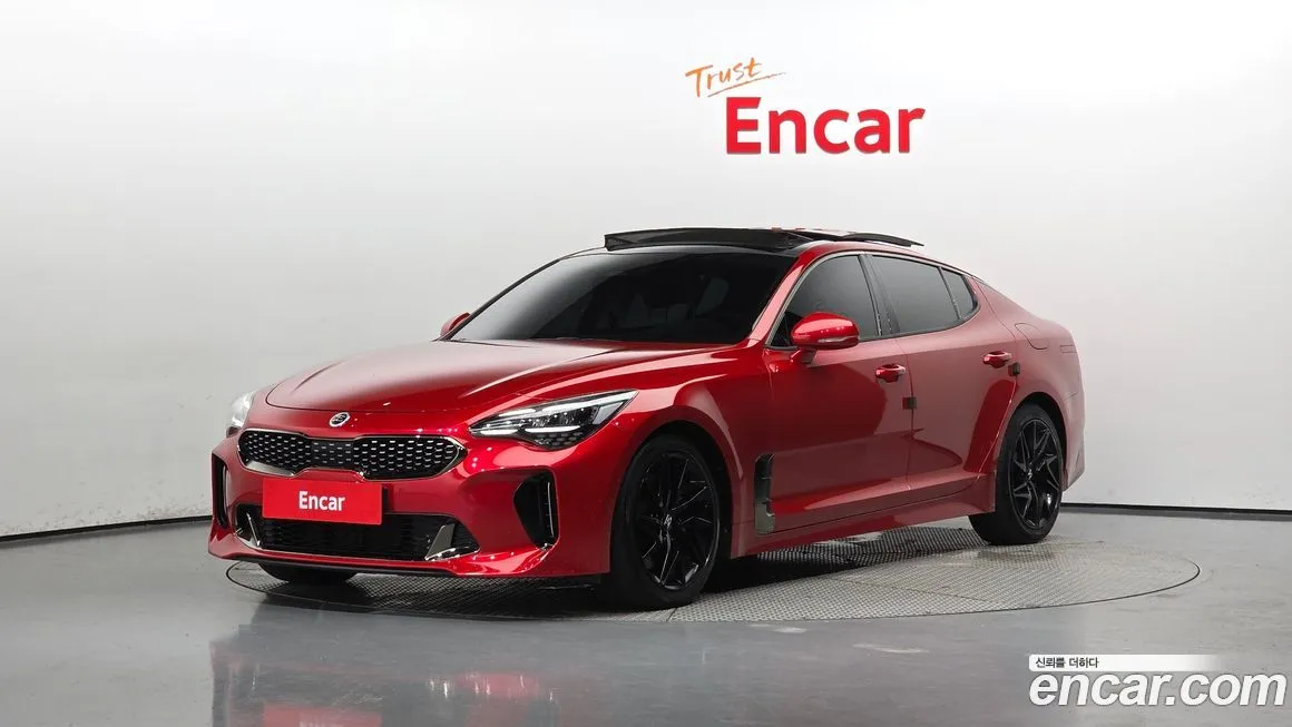 Kia Stinger — фото 1