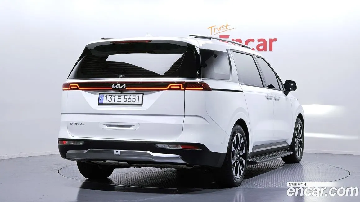 Kia Carnival — фото 2