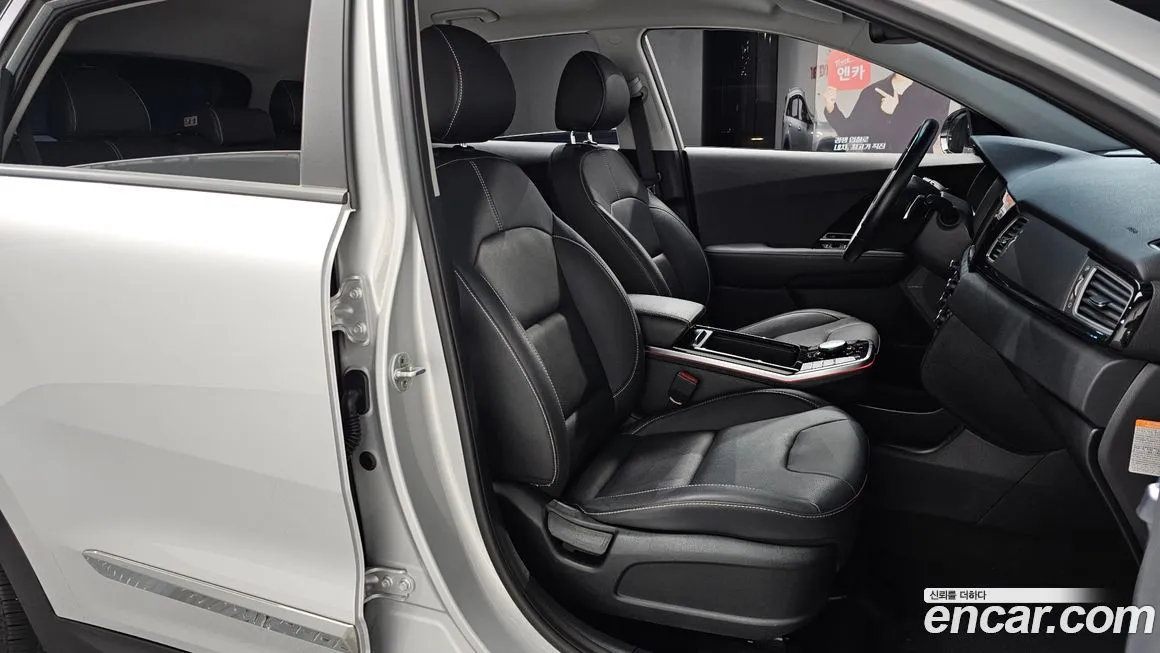 Kia Niro — фото 10