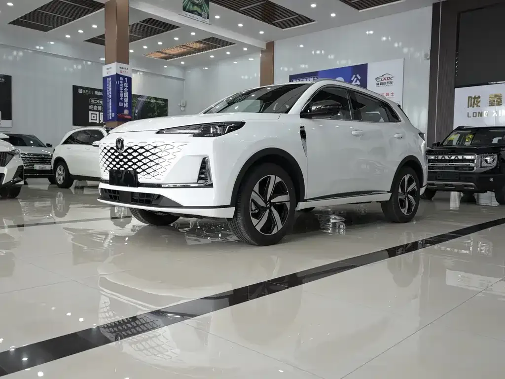 Changan CS55PLUS — фото 1