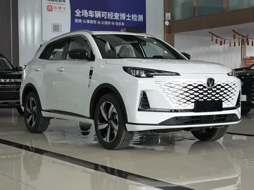 Changan CS55PLUS — фото 4