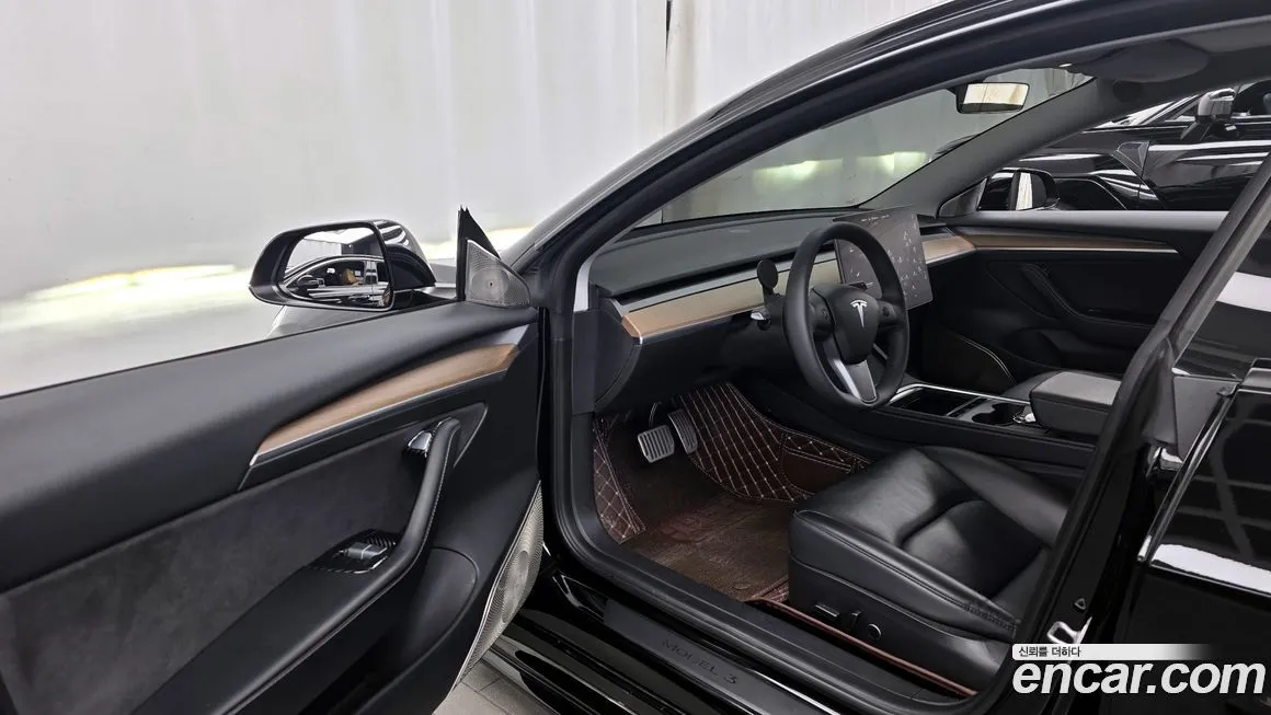 Tesla Model 3 — фото 10