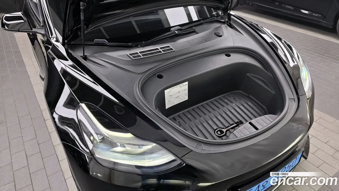 Tesla Model 3 — фото 6