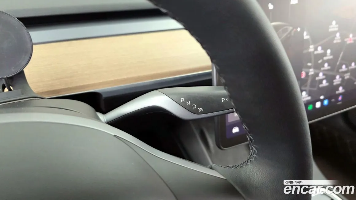 Tesla Model 3 — фото 9
