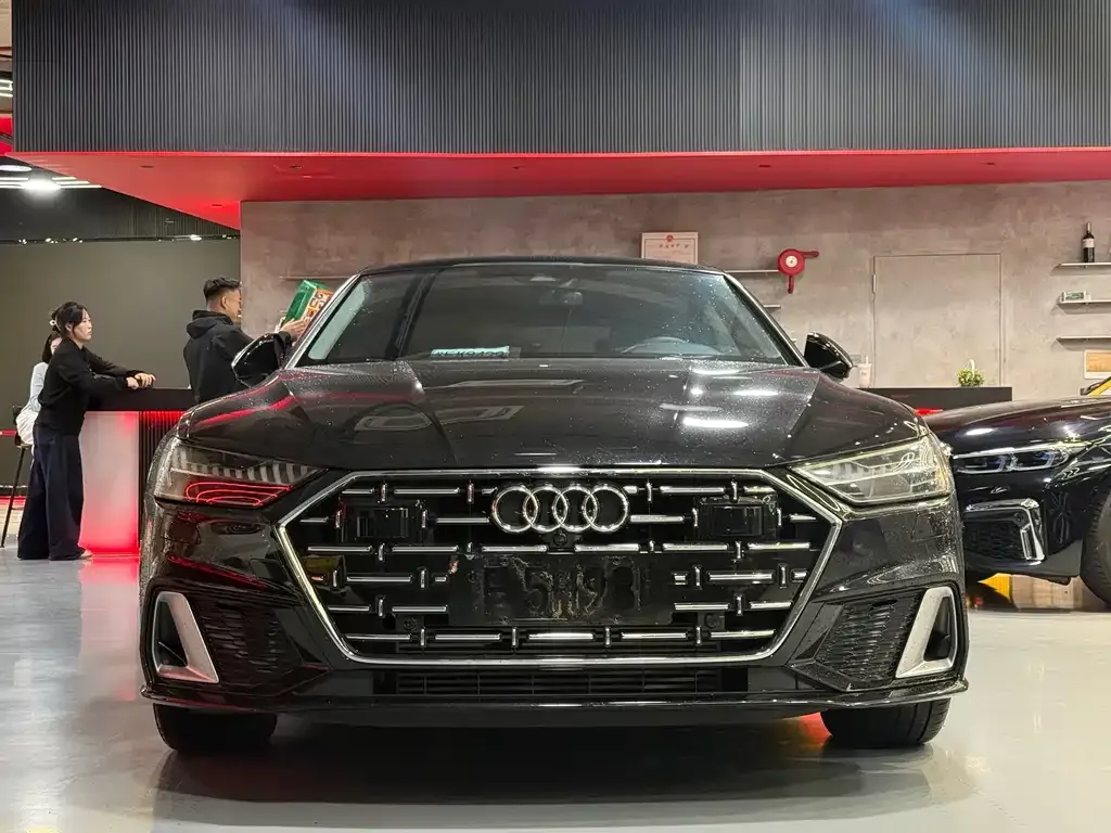 Audi A7L — фото 2