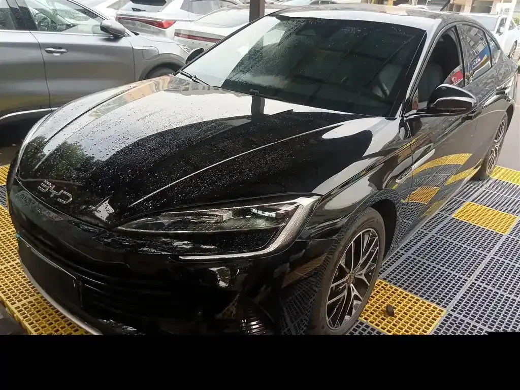 BYD Seal — фото 1