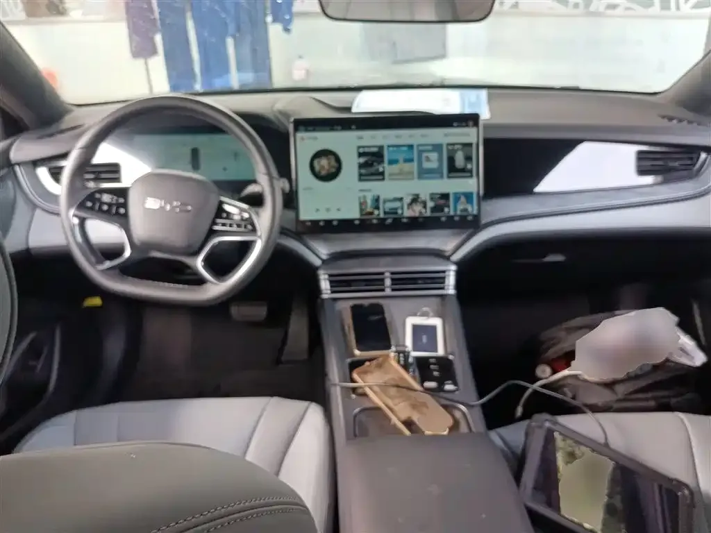BYD Seal — фото 10