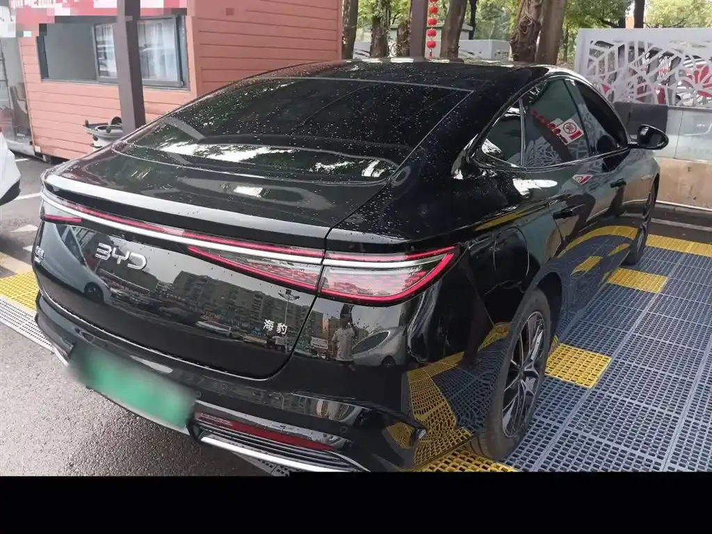 BYD Seal — фото 7