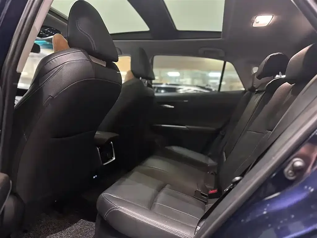 Toyota Harrier — фото 10