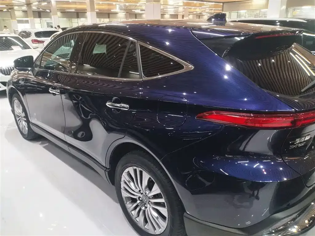 Toyota Harrier — фото 4