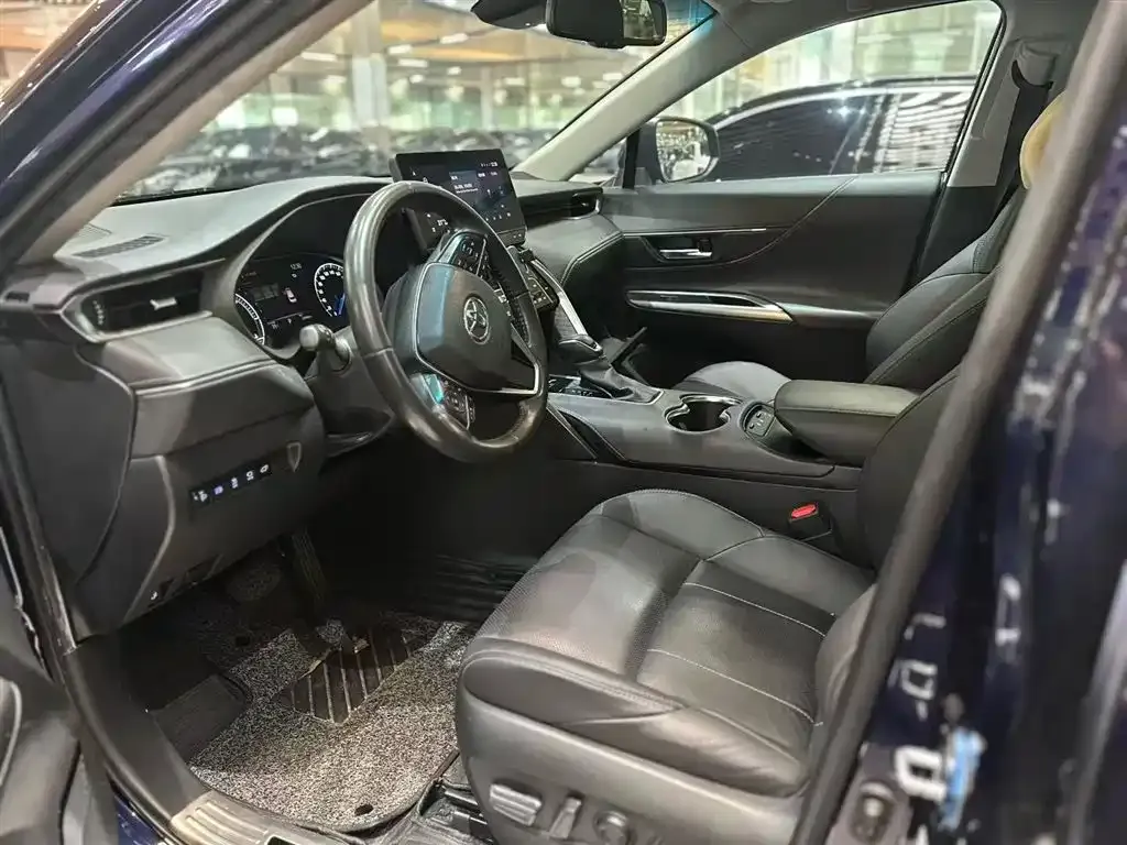 Toyota Harrier — фото 9