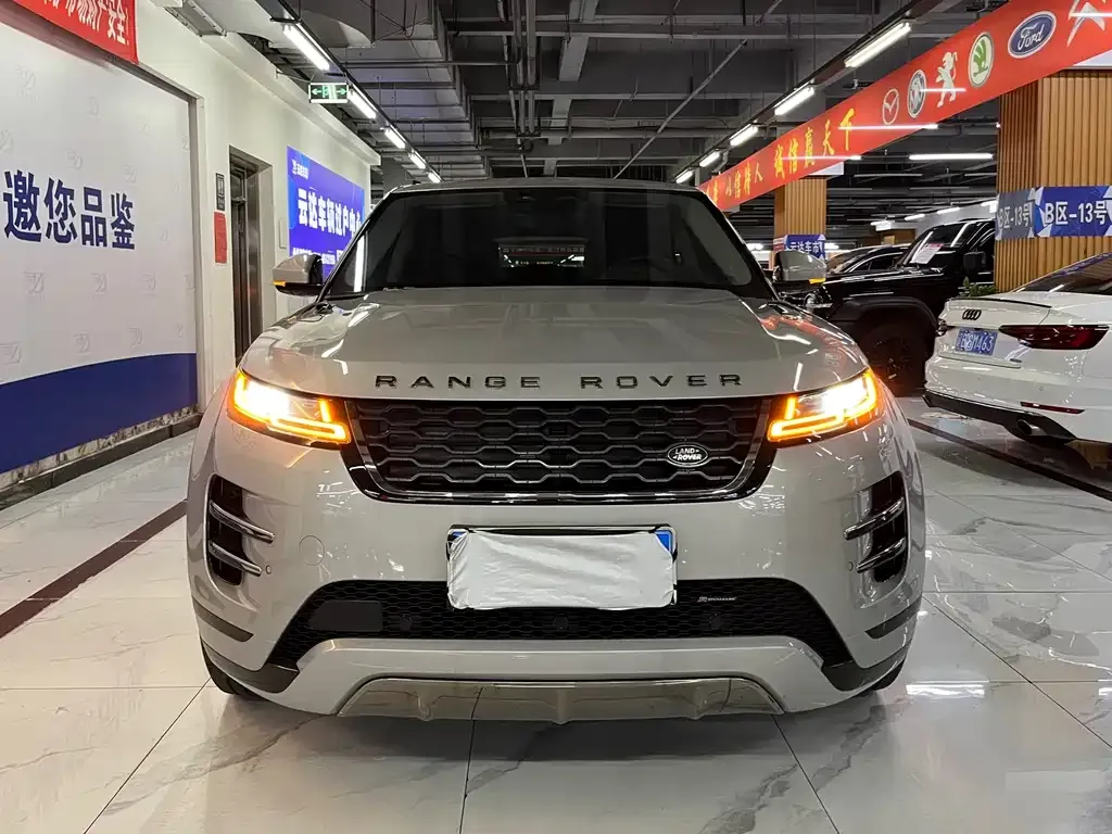 Land Rover Evoque — фото 1