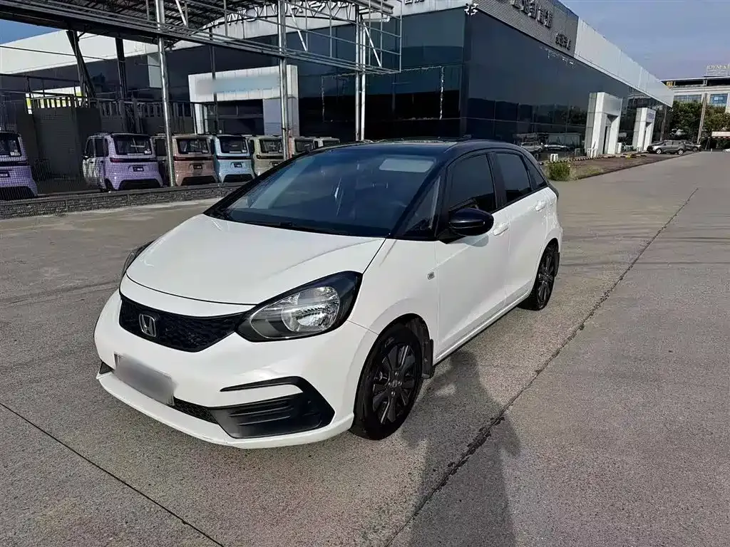 Honda Fit — фото 1