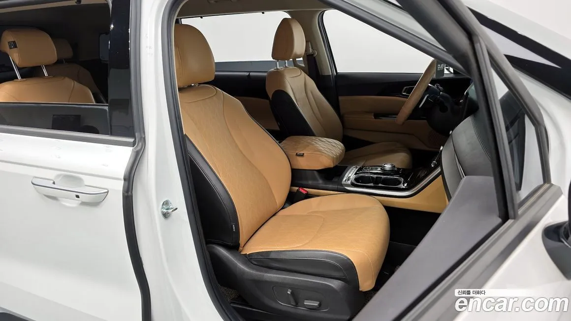 Kia Carnival — фото 10