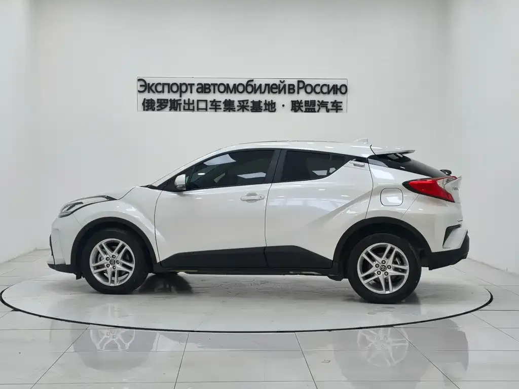 Toyota C-HR — фото 6